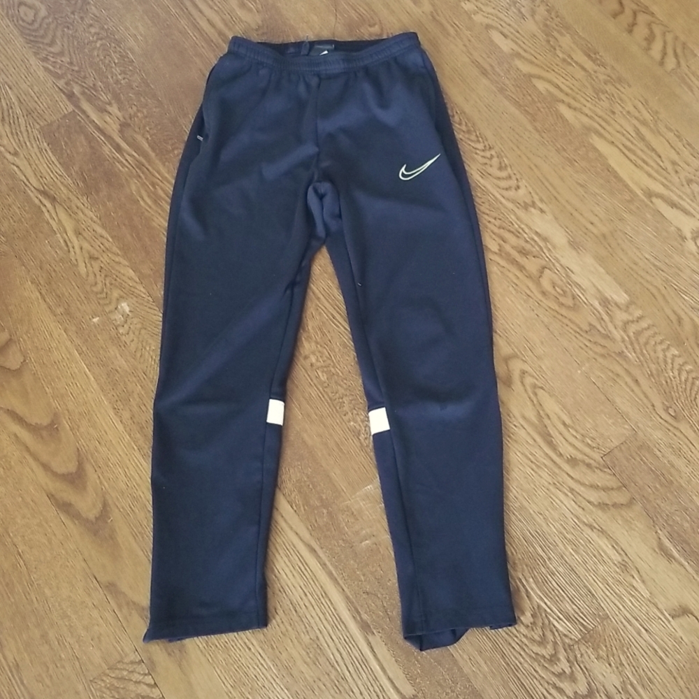 Nike trainer pants, size large